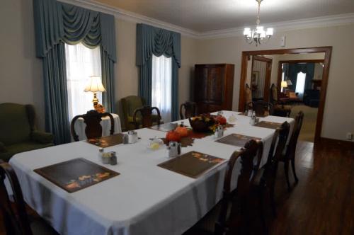 Grand dining room